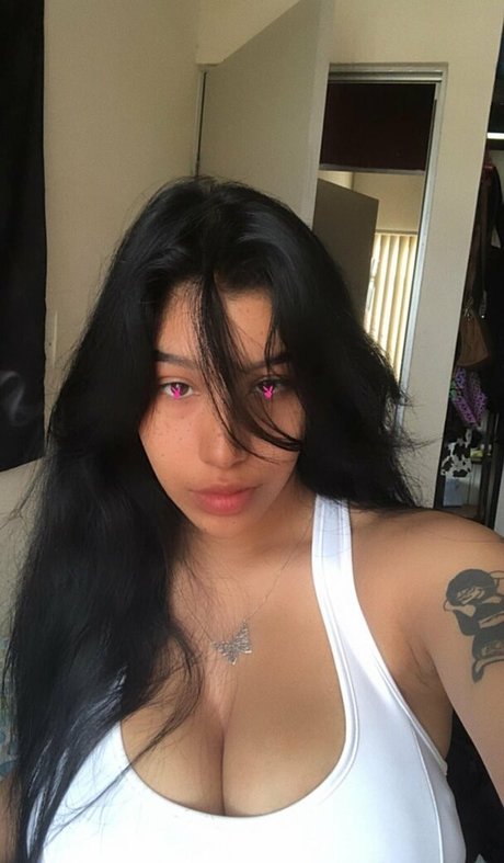 Fernanda V Quick model image