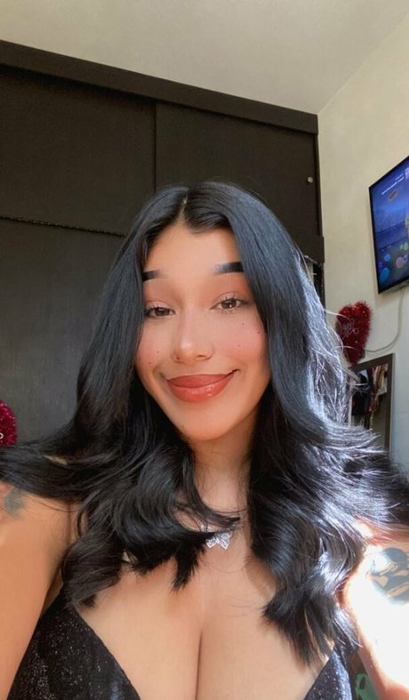 Fernanda V beautiful star pic