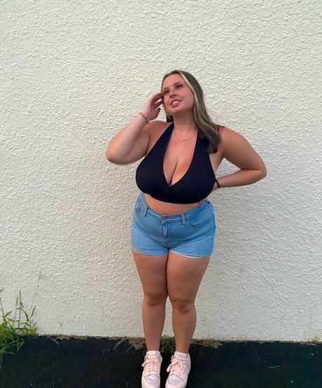 Mary R nudes star img