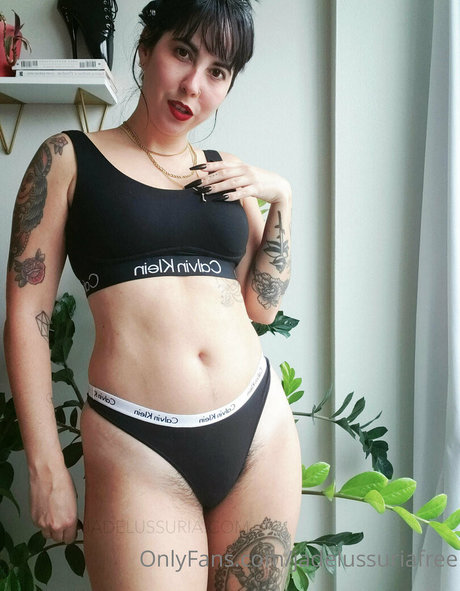 freehairypussy pretty model pics