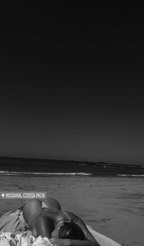 Elly Anne model high quality pic