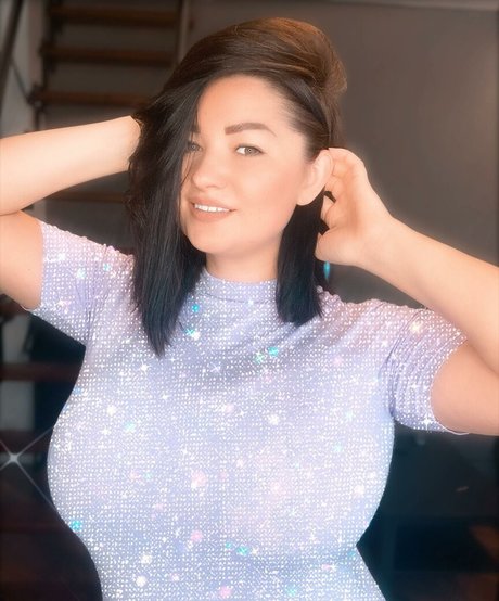 cute onlyfans free naked images