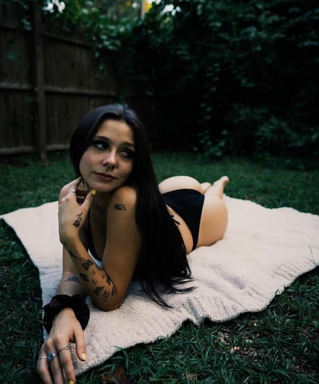 Sydneyyscarberryy nude pornstar archive