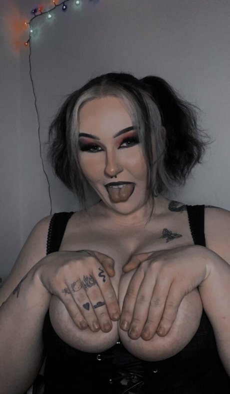 Tadytera xxx pornstar pics