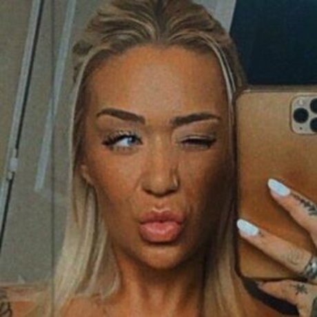 Faye Padley beautiful star pictures