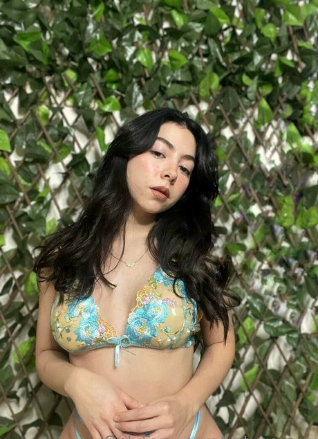 Katygamez star nude pic