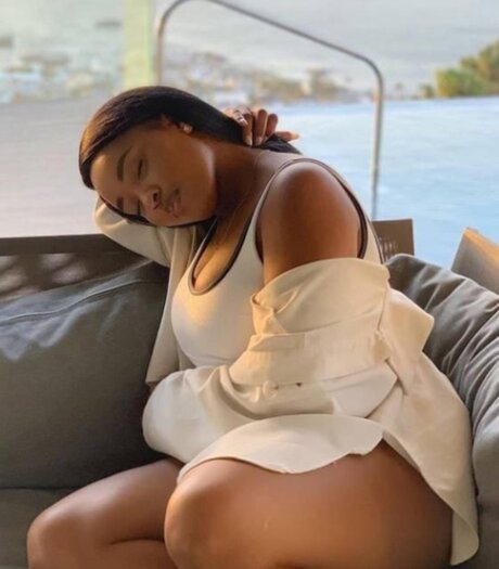 Sassy mama nudes model pictures