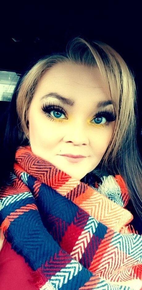 Madhousemomma model best image