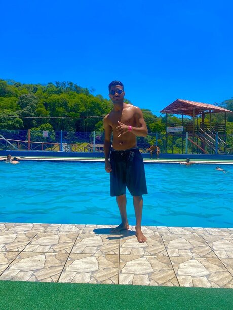 Jeferson model free galleries