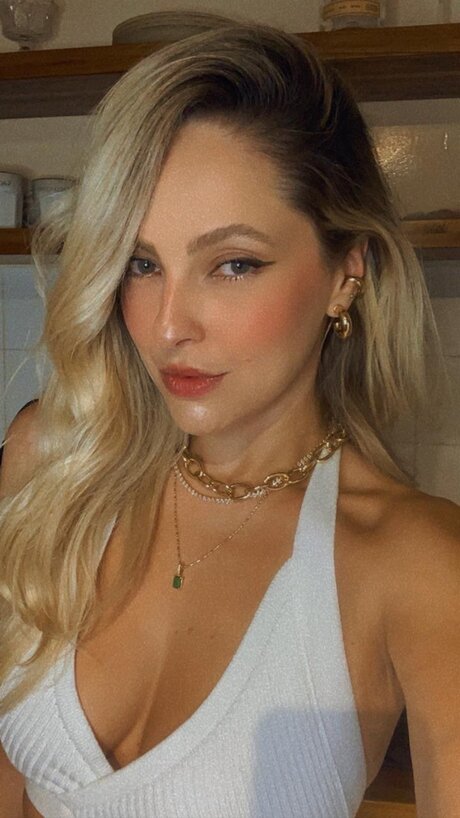 _Sweet and Spicy_ sexy pornstar pictures