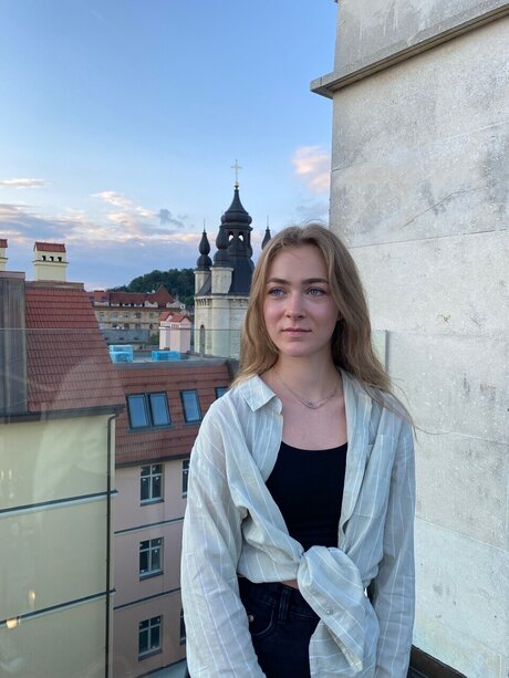 Kisulia free actress img