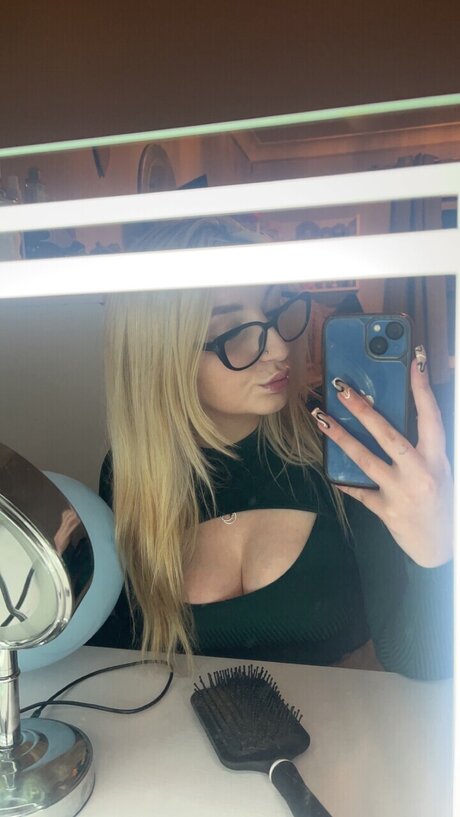 Chlo nat pornographic actress pic