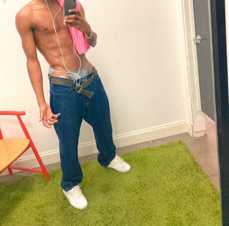 Muhsturd erotic actress pics