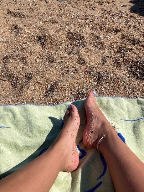 Yami Feet model pornographic photos