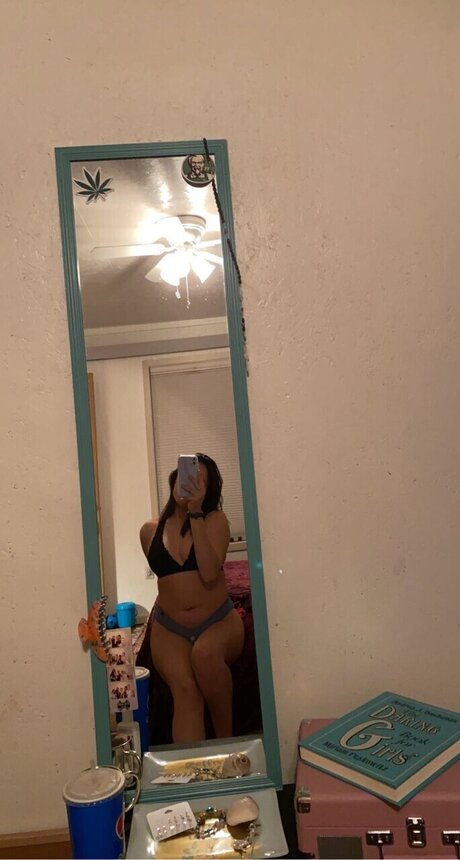 Seductive Sarah erotic star gallery