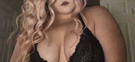 Wellendowed nice pornstar photos