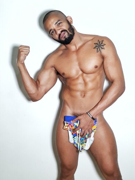 Enzo Brown nude star images