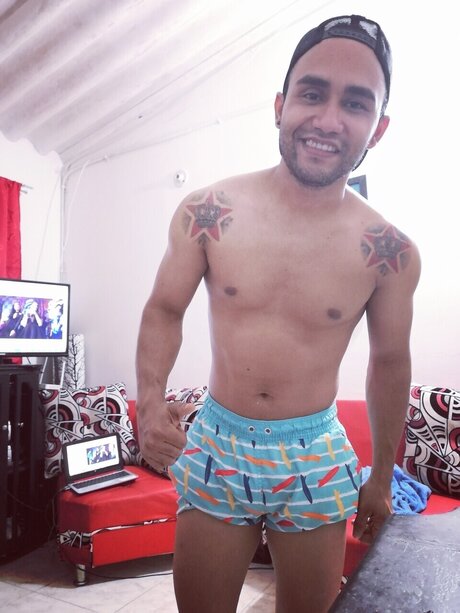 Vergamin model nude photo