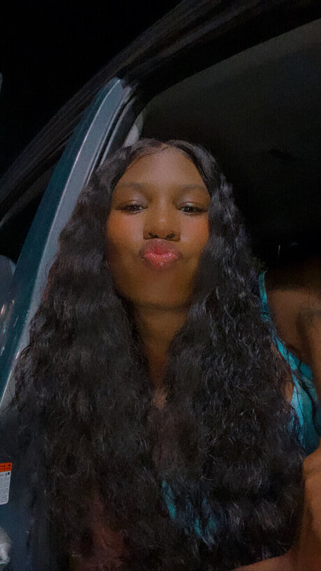 ShayyyBabbyyyy art actress archive