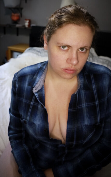 Natalie Mayson porn model image