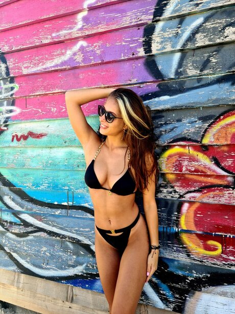 Amelia Giullianna erotic pornstar galleries