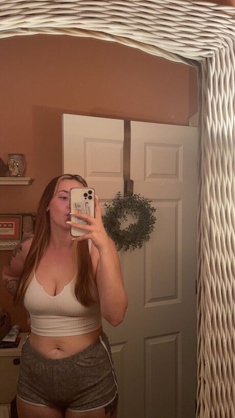 ___camzulove star naked image