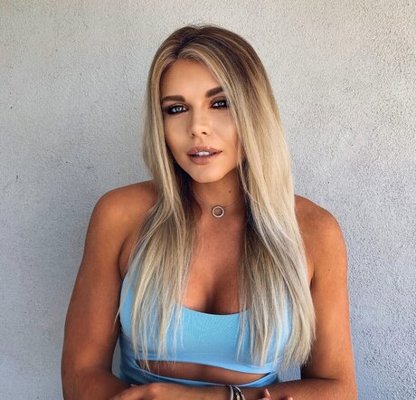 KinzSky sexy pornstar image