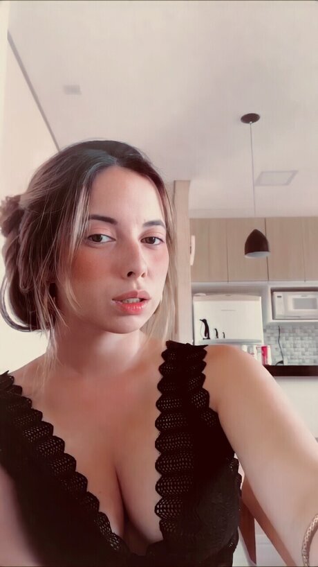 Camila Gimenez hd model pics