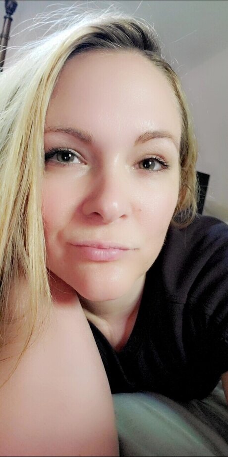 u178796077 sexy star photo