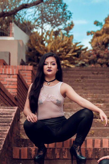 beautiful babe onlyfans naked picture