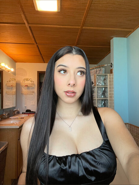 Emely Jeanine model nudes pictures