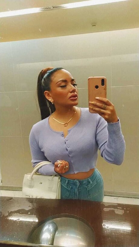 True_ star naked pics