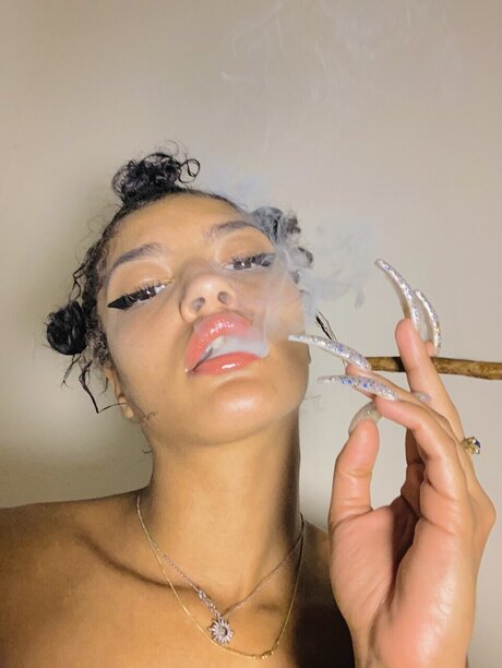 Naniiakuaxx star exclusive gallery