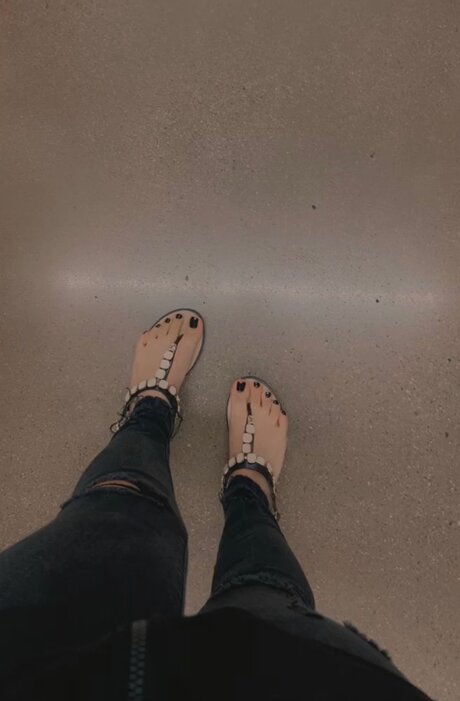 Rosalineebaeee naked model gallery