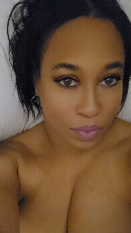 SweetTea pornstar perfect images