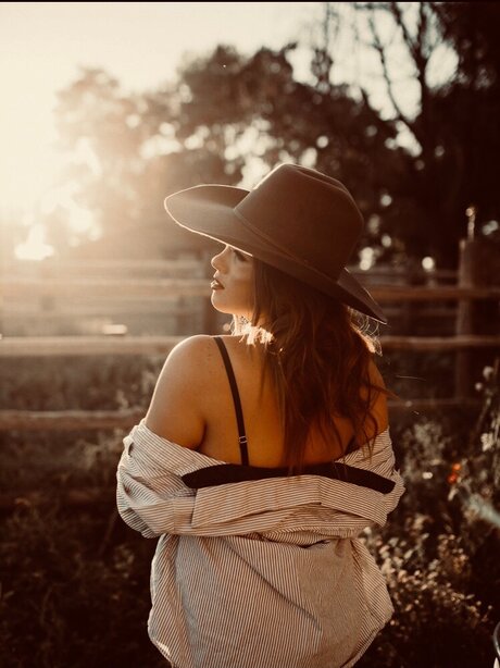 Desert Darlin_ beautiful pornstar image