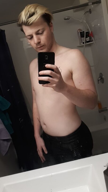 Grey Dinsdale naked pornstar images