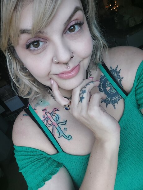 Brenda Dott pornstar adult pics