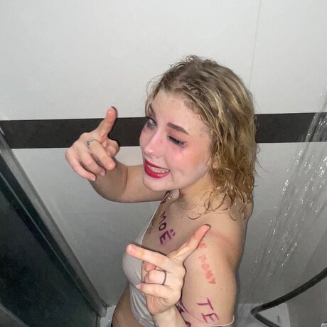 Elfik pornstar exclusive photo