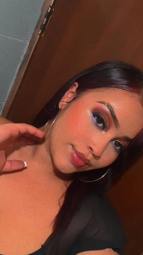 Kadisha Squlrt model naked photo