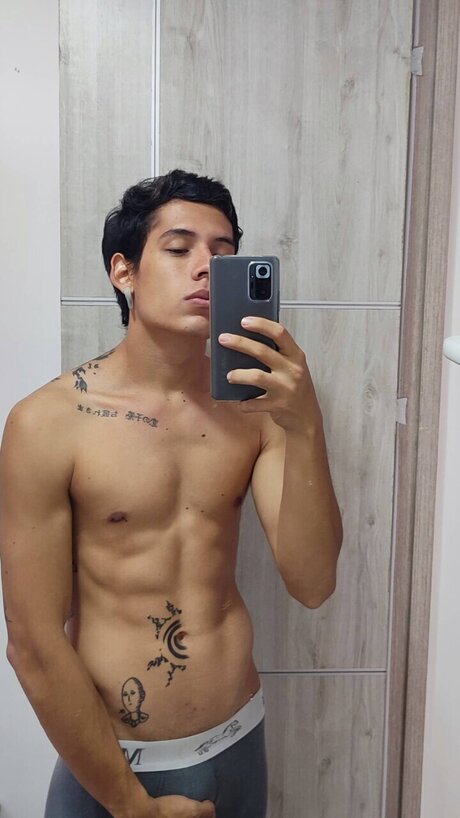 Chirox pornstar naked images