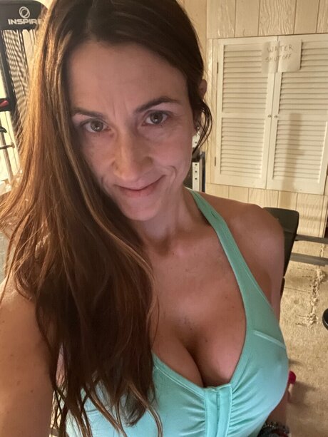 WorksOutWithDogs model high quality photo