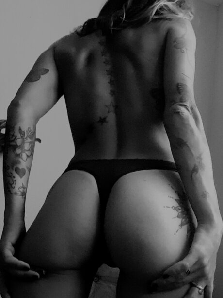 Yeyogo xxx model pictures