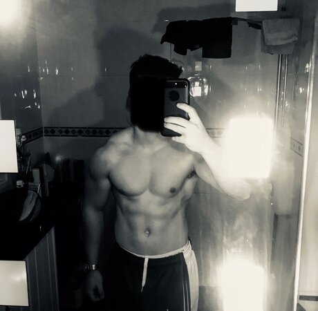 MysteryCox model exclusive pictures