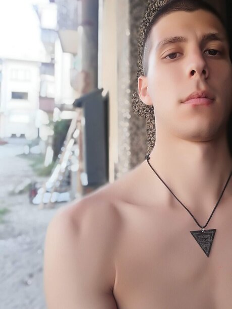 Yordan Kolev nude model pictures