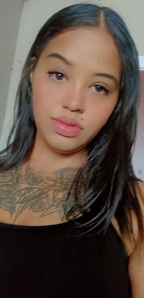 Dezzyy model hot archive