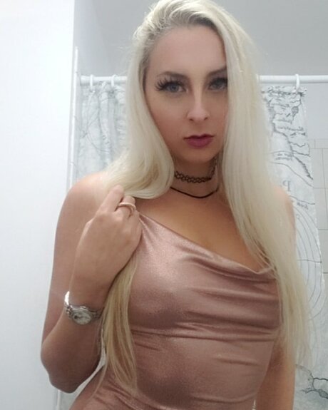 Hezz model high quality pictures