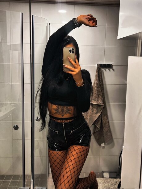 Caroly star nude pics