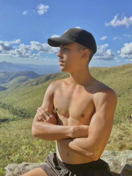 Genilton model sexy img