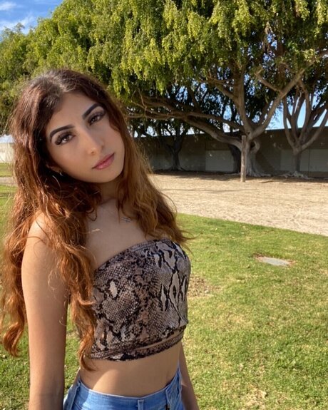 Jazmin Davalos star high quality pictures